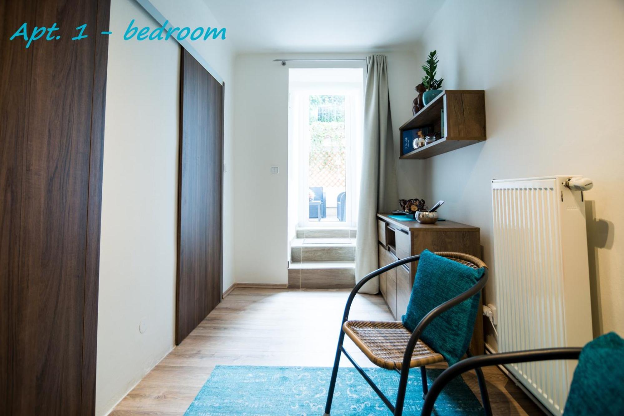 Cozy Apartments With Terrace Near Prague Castle Extérieur photo