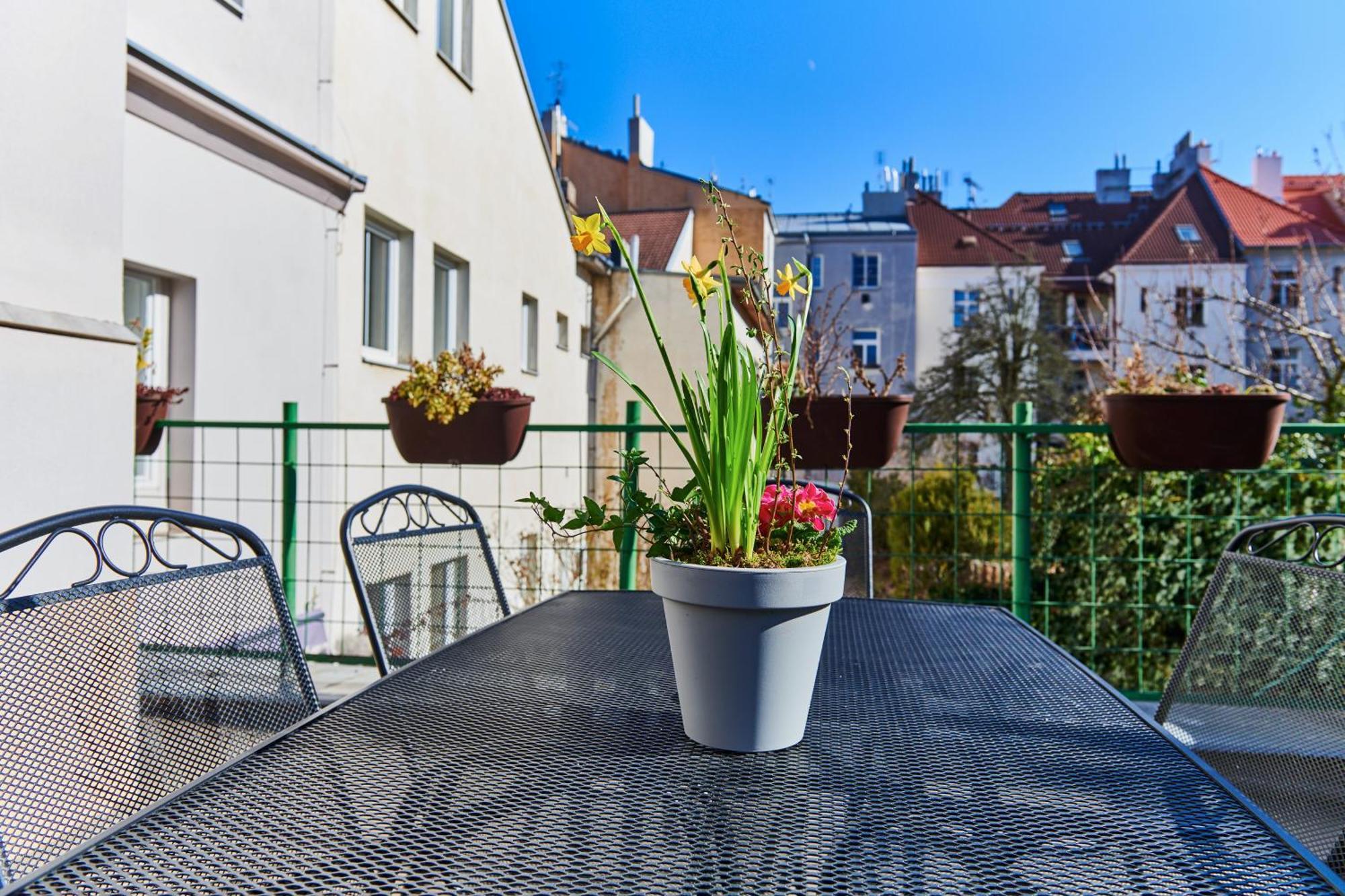 Cozy Apartments With Terrace Near Prague Castle Extérieur photo
